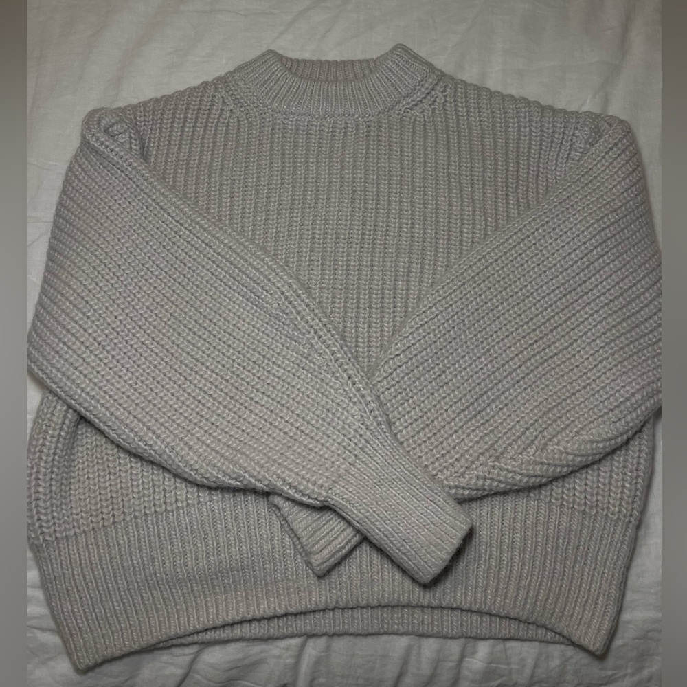 Oversized chunky knit bubble sleeve sweater gray purple